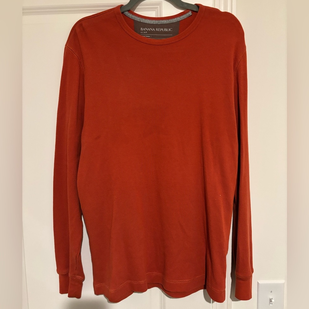 Banana Republic Orange Waffle Long-Sleeve Crewneck Shirt. Men’s Large